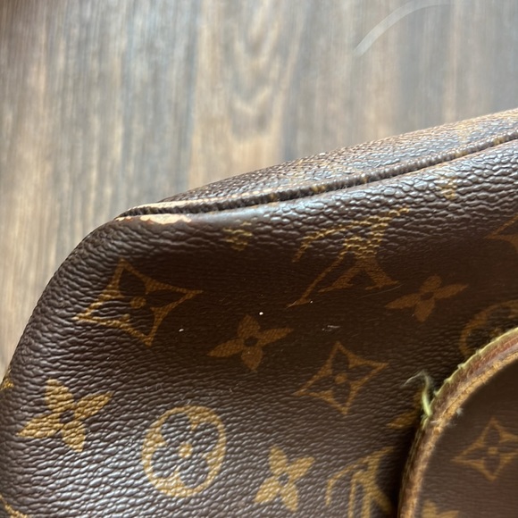 Louis Vuitton Neverfull MM - Picture 13 of 14